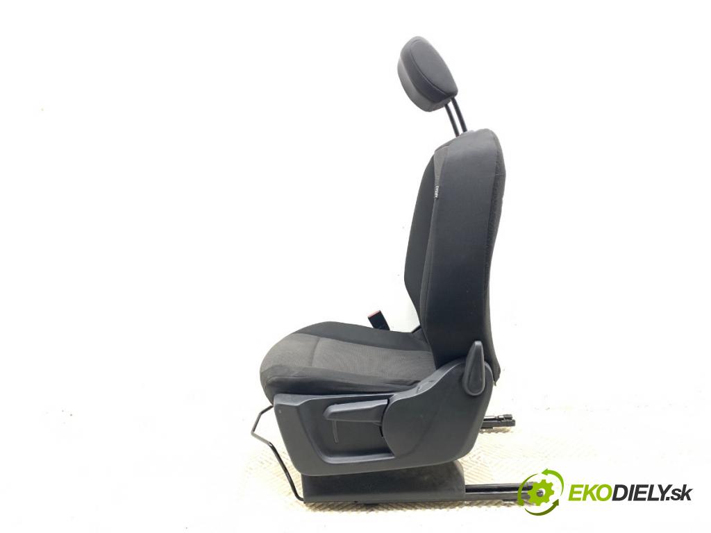 TOYOTA PROACE Nadwozie pełne/minivan 2021 75 kW 1.5 D-4D 100 (BPZMD) 1499 sedadlo levý přední část