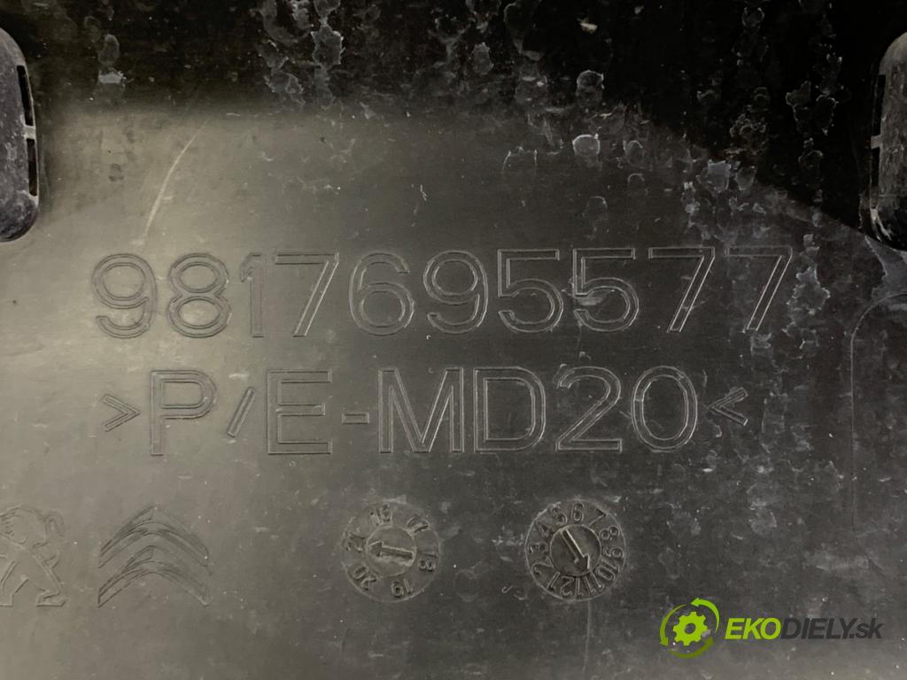 TOYOTA PROACE Nadwozie pełne/minivan 2021 75 kW 1.5 D-4D 100 (BPZMD) 1499 lišta dveře levý zadní část dveří 9817695577