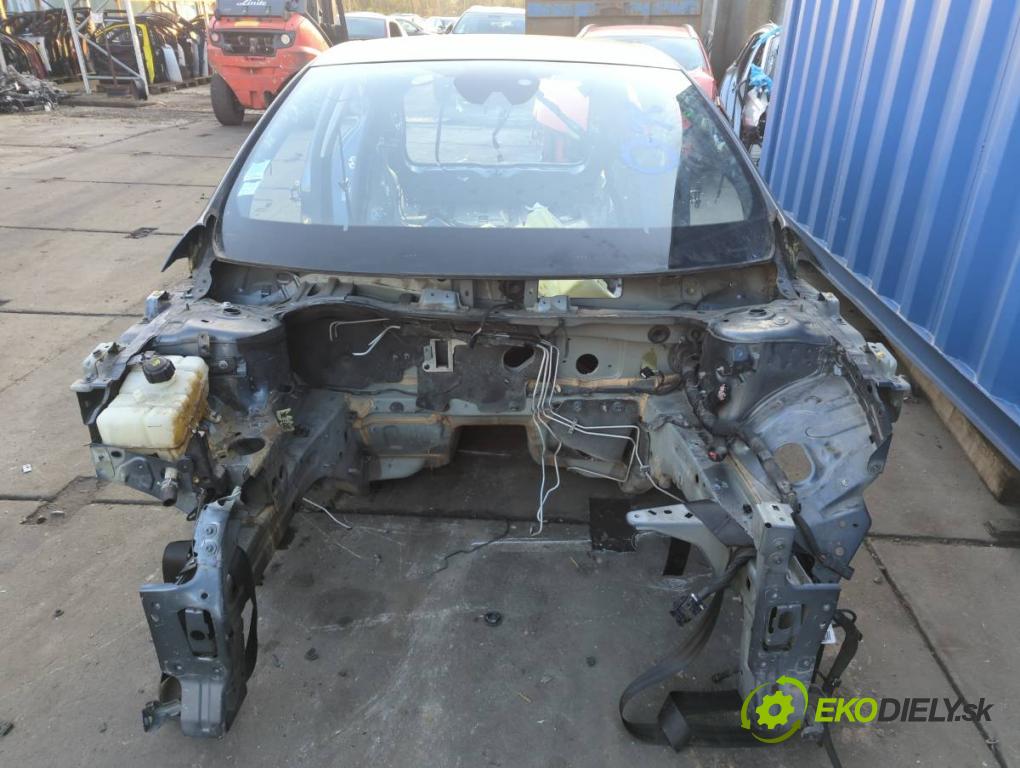 RENAULT MEGANE IV liftback 2019 85 kW 1.5 Blue dCi 115 (B9A6) 1461 karoséria ČTVRŤÁK: Blatník zad ľavy pravy prah strecha PODŁUŻNICA ľavy pravy