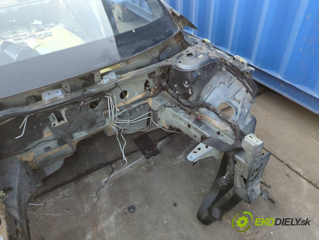 RENAULT MEGANE IV liftback 2019 85 kW 1.5 Blue dCi 115 (B9A6) 1461 karoséria ČTVRŤÁK: Blatník zad ľavy pravy prah strecha PODŁUŻNICA ľavy pravy