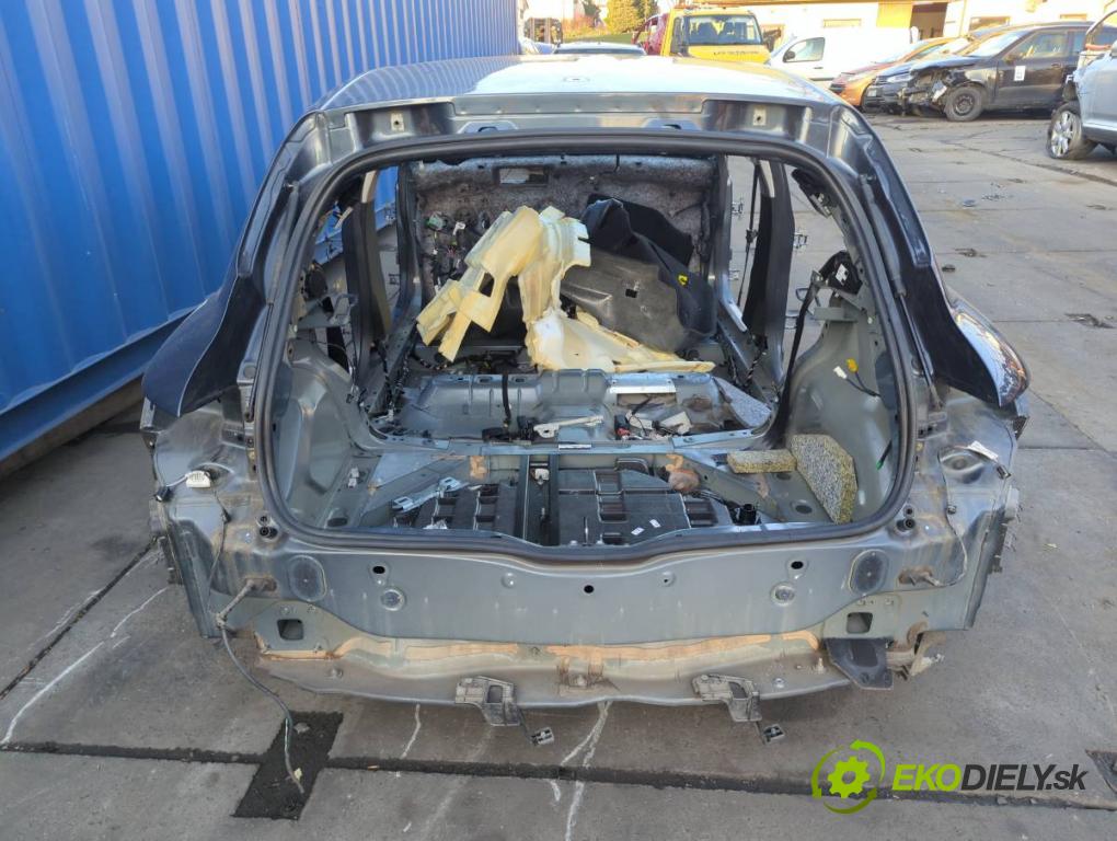 RENAULT MEGANE IV liftback 2019 85 kW 1.5 Blue dCi 115 (B9A6) 1461 karoséria ČTVRŤÁK: Blatník zad ľavy pravy prah strecha PODŁUŻNICA ľavy pravy