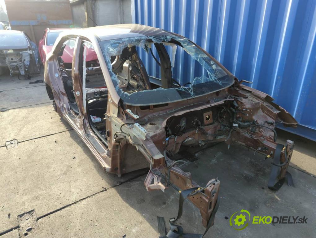 HYUNDAI i20 II liftback 2019 62 kW 1.2 1248 KAROSERIA ČTVRŤÁK blatník zadní část levý pravý práh střecha PODŁUŻNICA levý pravý 