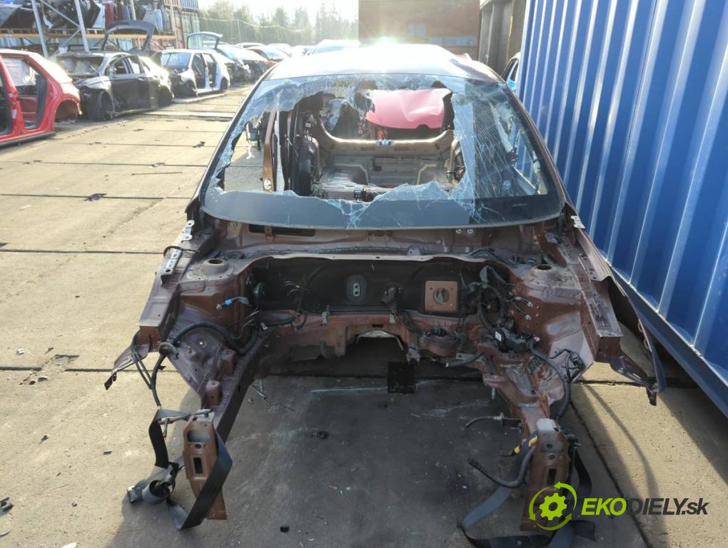 HYUNDAI i20 II liftback 2019 62 kW 1.2 1248 KAROSERIA ČTVRŤÁK blatník zadní část levý pravý práh střecha PODŁUŻNICA levý pravý