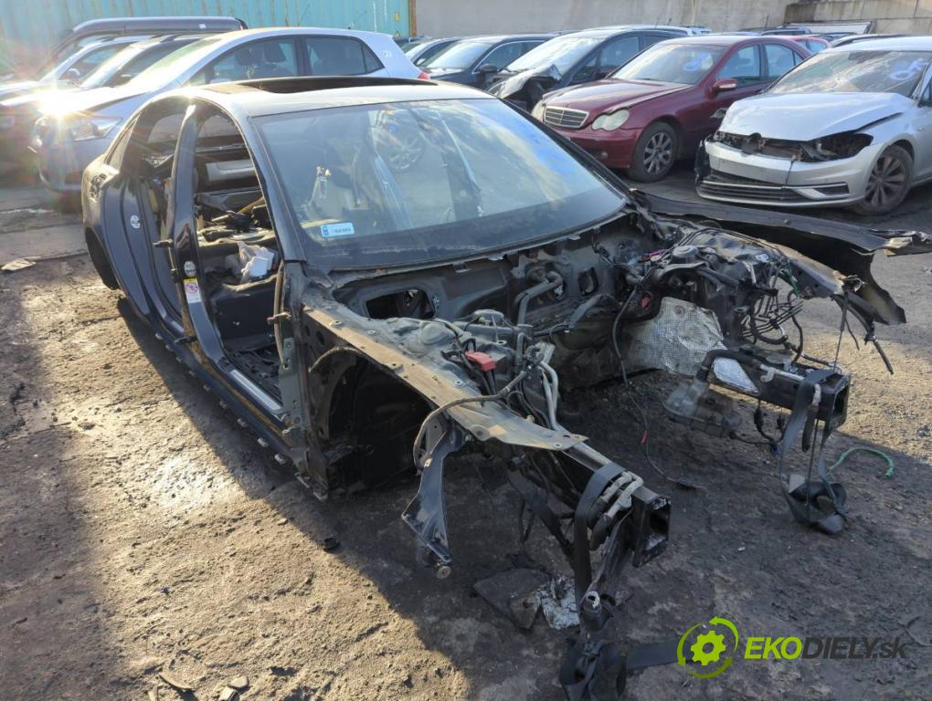 AUDI A6 C7 sedan 2011 180 kW 3.0 TDI quattro 2967 KAROSERIA ČTVRŤÁK blatník zadní část levý pravý práh střecha PODŁUŻNICA levý pravý 