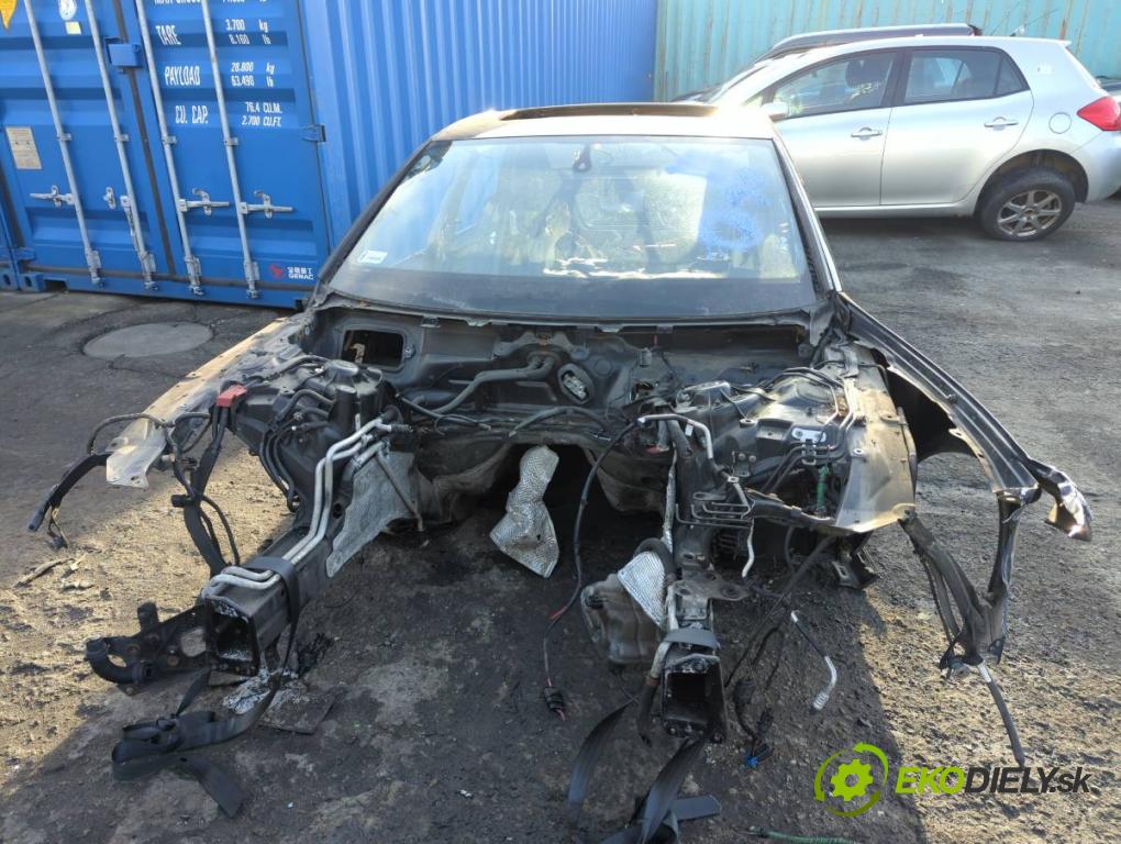 AUDI A6 C7 sedan 2011 180 kW 3.0 TDI quattro 2967 KAROSERIA ČTVRŤÁK blatník zadní část levý pravý práh střecha PODŁUŻNICA levý pravý