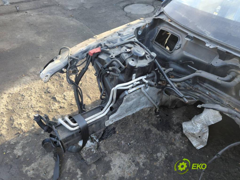 AUDI A6 C7 sedan 2011 180 kW 3.0 TDI quattro 2967 KAROSERIA ČTVRŤÁK blatník zadní část levý pravý práh střecha PODŁUŻNICA levý pravý