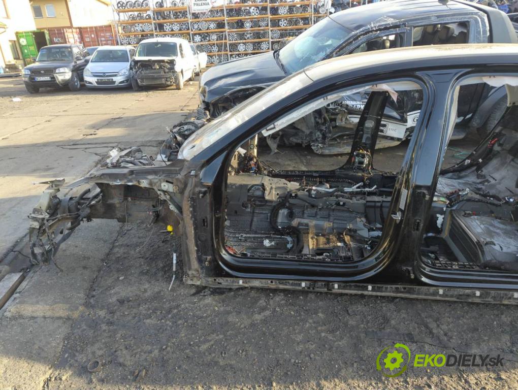 AUDI A8 D5 sedan 2019 210 kW 50 TDI Mild Hybrid quattro 2967 KAROSERIA ČTVRŤÁK blatník zadní část levý pravý práh střecha PODŁUŻNICA levý pravý