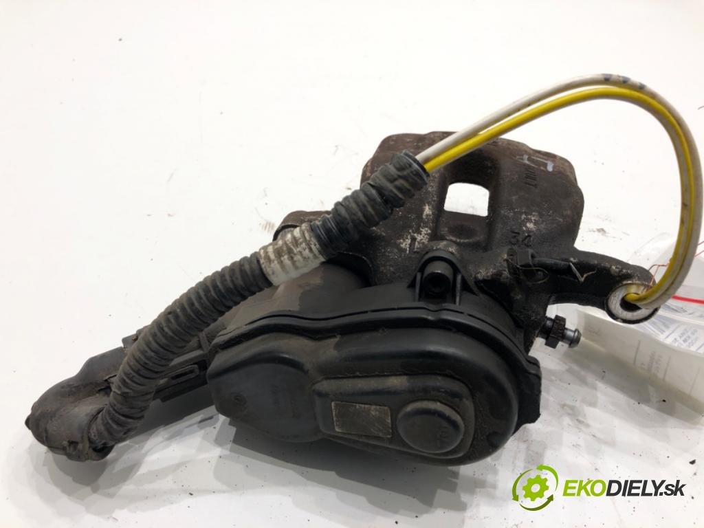 RENAULT CLIO V liftback 2022 69 kW 1.6 E-TECH 145 (B7MU) 1598 Brzdič strmeň ľavy zad