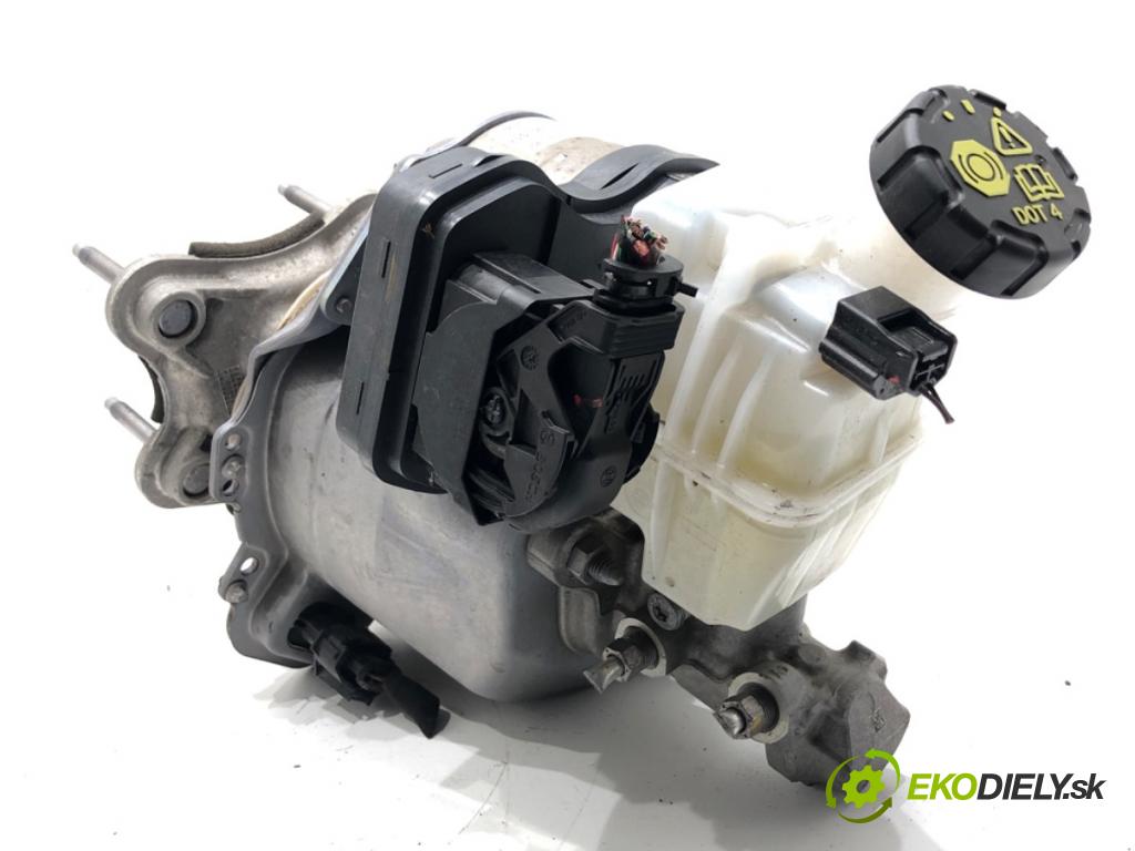 RENAULT CLIO V liftback 2022 69 kW 1.6 E-TECH 145 (B7MU) 1598 Posilovač bŕzd 472107786R