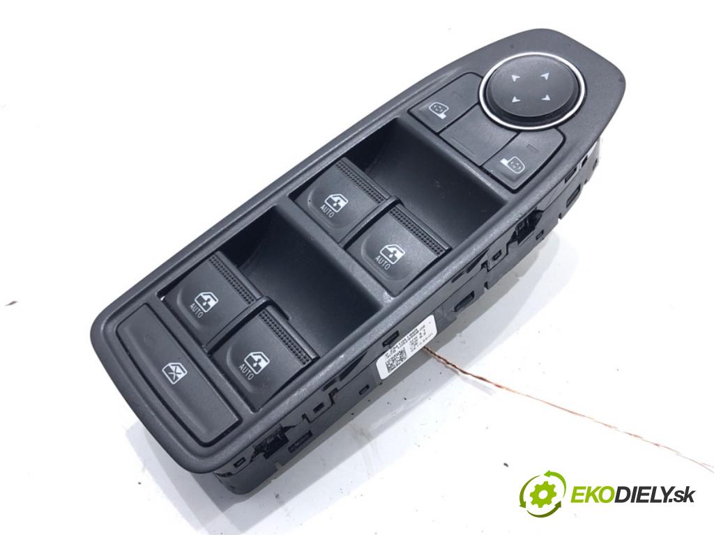 RENAULT CLIO V liftback 2022 69 kW 1.6 E-TECH 145 (B7MU) 1598 Prepínač okien 254104196R (Prepínacie páčky pod volantom)