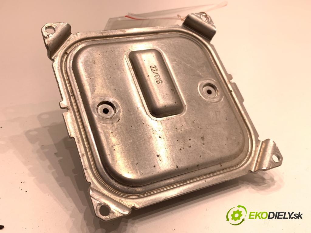 RENAULT CLIO V liftback 2022 69 kW 1.6 E-TECH 145 (B7MU) 1598 Menič XENON 260556623R (Riadiaca jednotka xenónu)