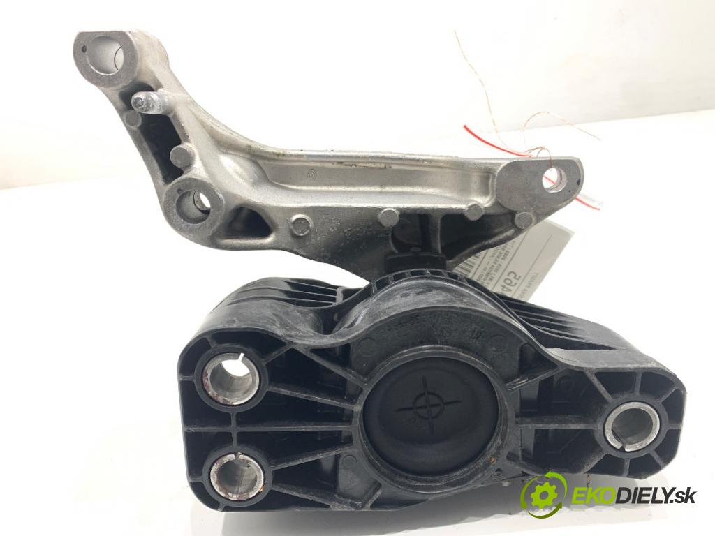 RENAULT CLIO V liftback 2022 69 kW 1.6 E-TECH 145 (B7MU) 1598 AirBag motora pravý 112320745R