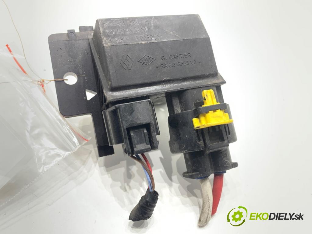 RENAULT CLIO V liftback 2022 69 kW 1.6 E-TECH 145 (B7MU) 1598 modul ventilátoru 255503792R