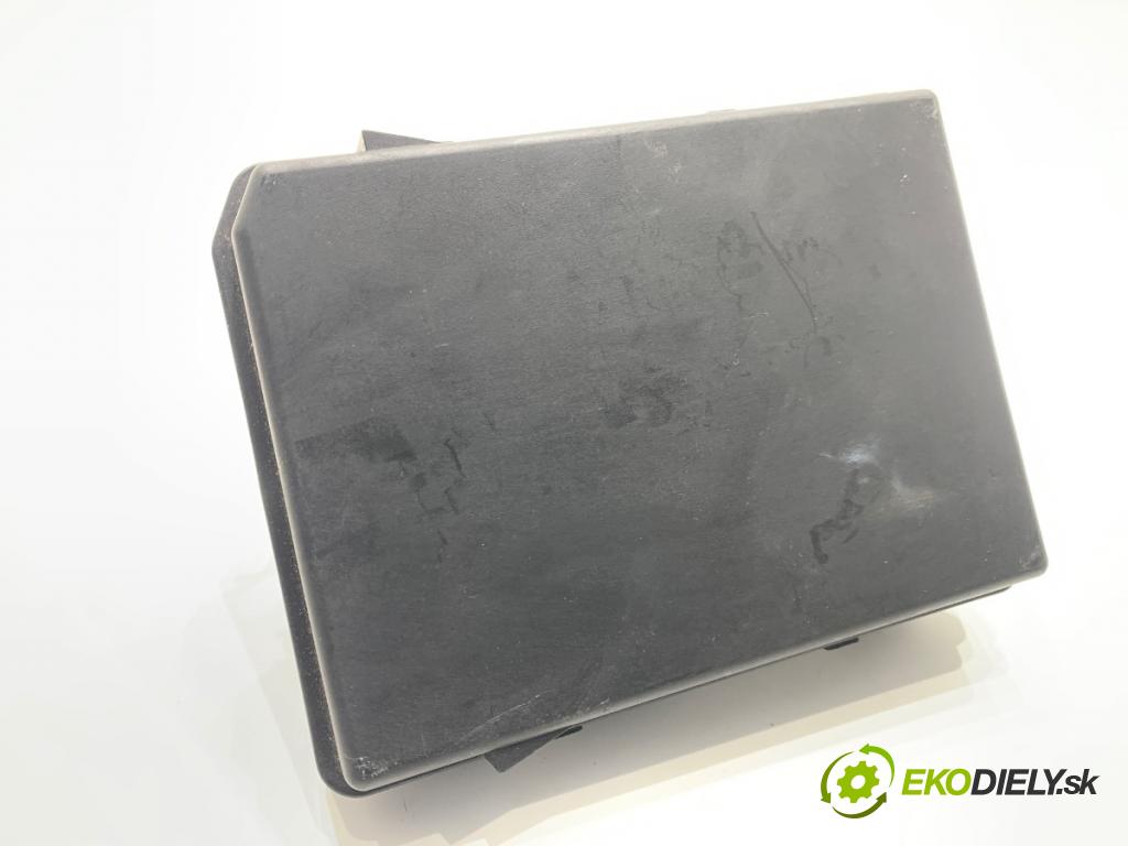 RENAULT CLIO V liftback 2022 69 kW 1.6 E-TECH 145 (B7MU) 1598 Modul BSM 284B64086R (Riadiaca jednotka ostatné)