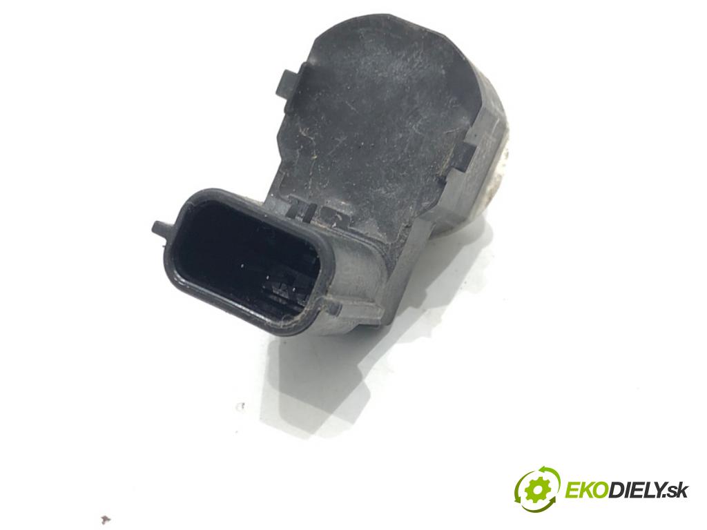 RENAULT CLIO V liftback 2022 69 kW 1.6 E-TECH 145 (B7MU) 1598 snímač PDC 284426105R