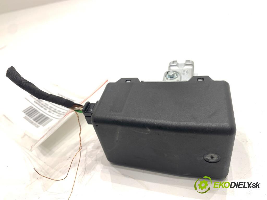 RENAULT CLIO V liftback 2022 69 kW 1.6 E-TECH 145 (B7MU) 1598 blokáda volantu 487008065R (Řízení ostatní)