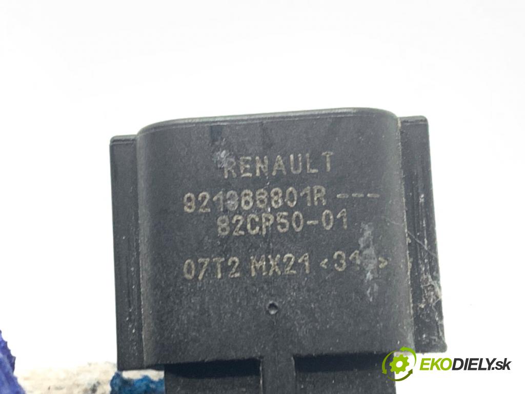 RENAULT CLIO V liftback 2022 69 kW 1.6 E-TECH 145 (B7MU) 1598 snímač klimatizace 921366801R (Snímač klimatizace)