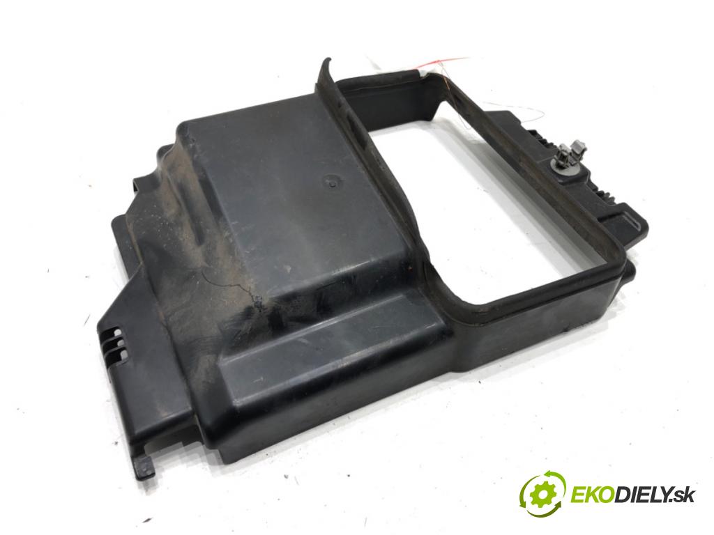 RENAULT CLIO V liftback 2022 69 kW 1.6 E-TECH 145 (B7MU) 1598 volant vzduchu 215586565R