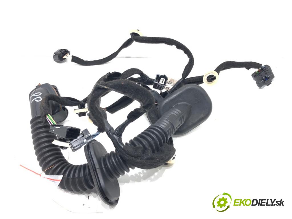 RENAULT CLIO V liftback 2022 69 kW 1.6 E-TECH 145 (B7MU) 1598 káblovačka dveře přední část pravý 241249200R