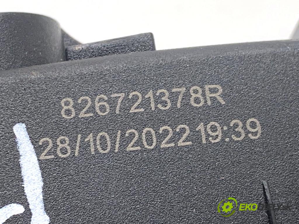 RENAULT CLIO V liftback 2022 69 kW 1.6 E-TECH 145 (B7MU) 1598 klika vnitřní pravý zadní část 826721378R