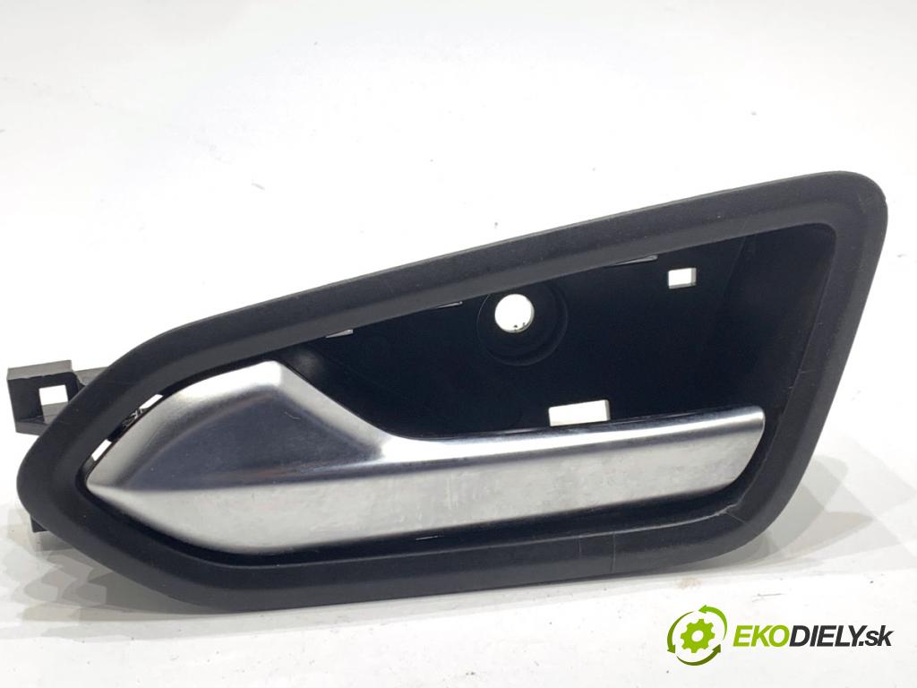 RENAULT CLIO V liftback 2022 69 kW 1.6 E-TECH 145 (B7MU) 1598 klika vnitřní levý přední část 