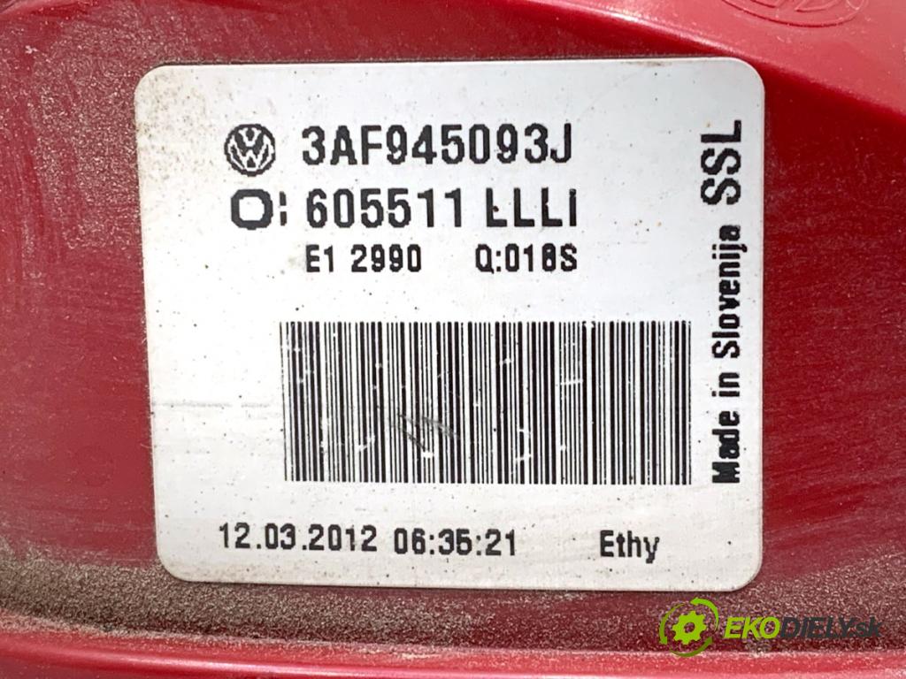 VW PASSAT B7 Kombi 2012 103 kW 2.0 TDI 1968 Svetlo zad ľavá strana vnútorná 3AF945093J (Kľučka dverí ostatné)