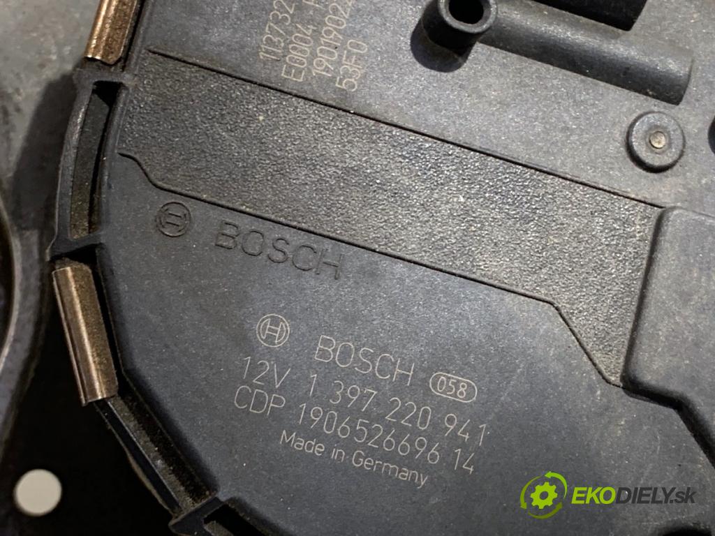 AUDI A8 D5 sedan 2019 210 kW 50 TDI Mild Hybrid quattro 2967 Mechanizmus stieračov predný 4N1955119 (Motorček stieračov predný)