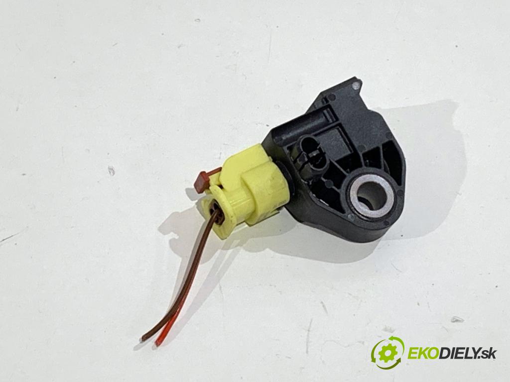 AUDI A8 D5 sedan 2019 210 kW 50 TDI Mild Hybrid quattro 2967 Snímač nárazu 4N0959651D (Snímač nárazu)