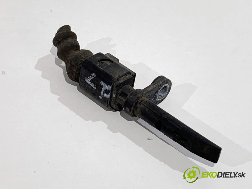 AUDI A8 D5 sedan 2019 210 kW 50 TDI Mild Hybrid quattro 2967 snímač ABS levý přední část 4M0927803C