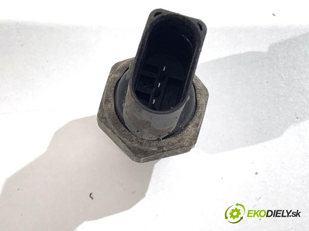 AUDI A8 D5 sedan 2019 210 kW 50 TDI Mild Hybrid quattro 2967 Snímač klimatizácie 4H0959126B (Snímač klimatizácie)