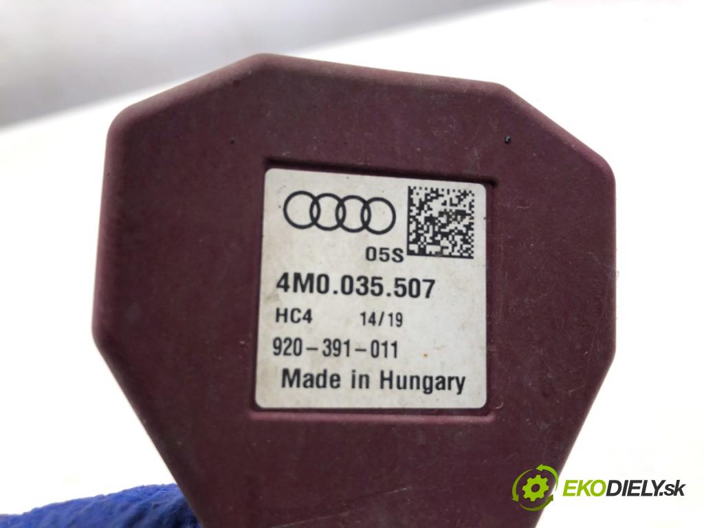 AUDI A8 D5 sedan 2019 210 kW 50 TDI Mild Hybrid quattro 2967 Zosilňovač Antenní: 4M0035507 (Zosilňovač)