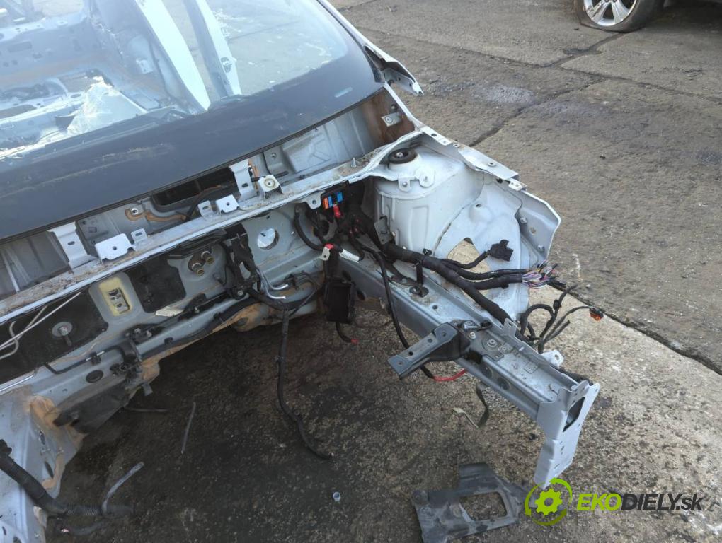 RENAULT CLIO V liftback 2022 69 kW 1.6 E-TECH 145 (B7MU) 1598 karoséria ČTVRŤÁK: Blatník zad ľavy pravy prah strecha PODŁUŻNICA ľavy pravy