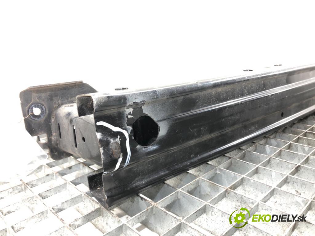 RENAULT CLIO V liftback 2022 69 kW 1.6 E-TECH 145 (B7MU) 1598 Výstuha nárazníka zad 756108804R (Výstuha zadná)