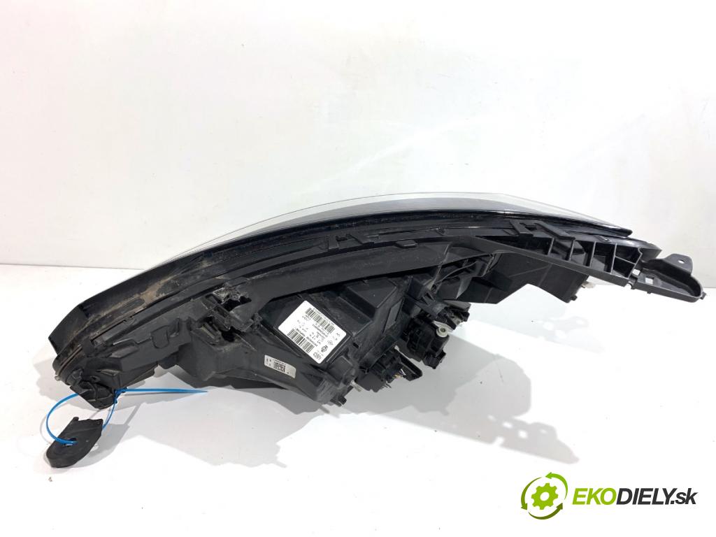 RENAULT CLIO V liftback 2022 69 kW 1.6 E-TECH 145 (B7MU) 1598 Svetlomet pravy predný LED 260104922R