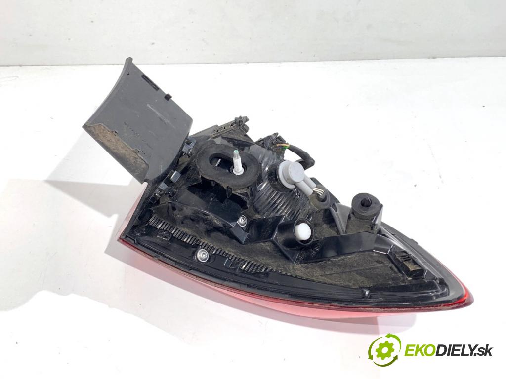 RENAULT CLIO V liftback 2022 69 kW 1.6 E-TECH 145 (B7MU) 1598 Svetlo pravy zad 265504885R