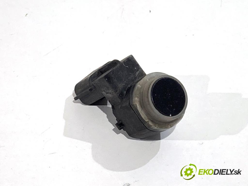RENAULT CLIO V liftback 2022 69 kW 1.6 E-TECH 145 (B7MU) 1598 snímač PDC 284426105R