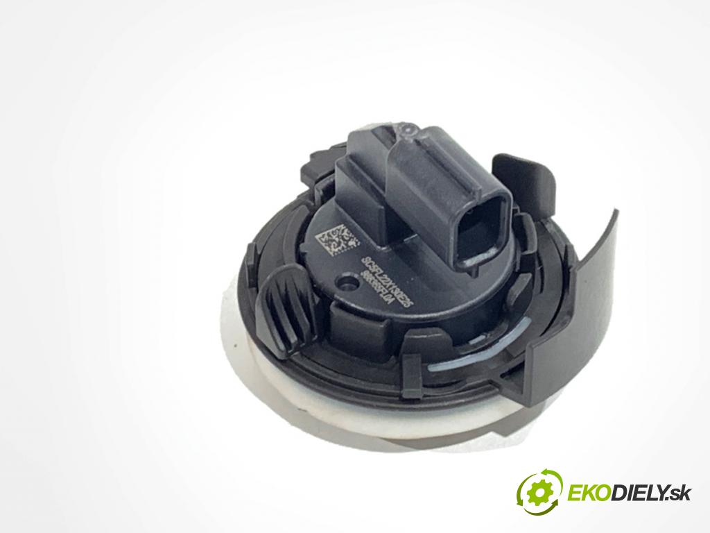 RENAULT CLIO V liftback 2022 69 kW 1.6 E-TECH 145 (B7MU) 1598 Snímač nárazu 988365FL0A (Snímač nárazu)