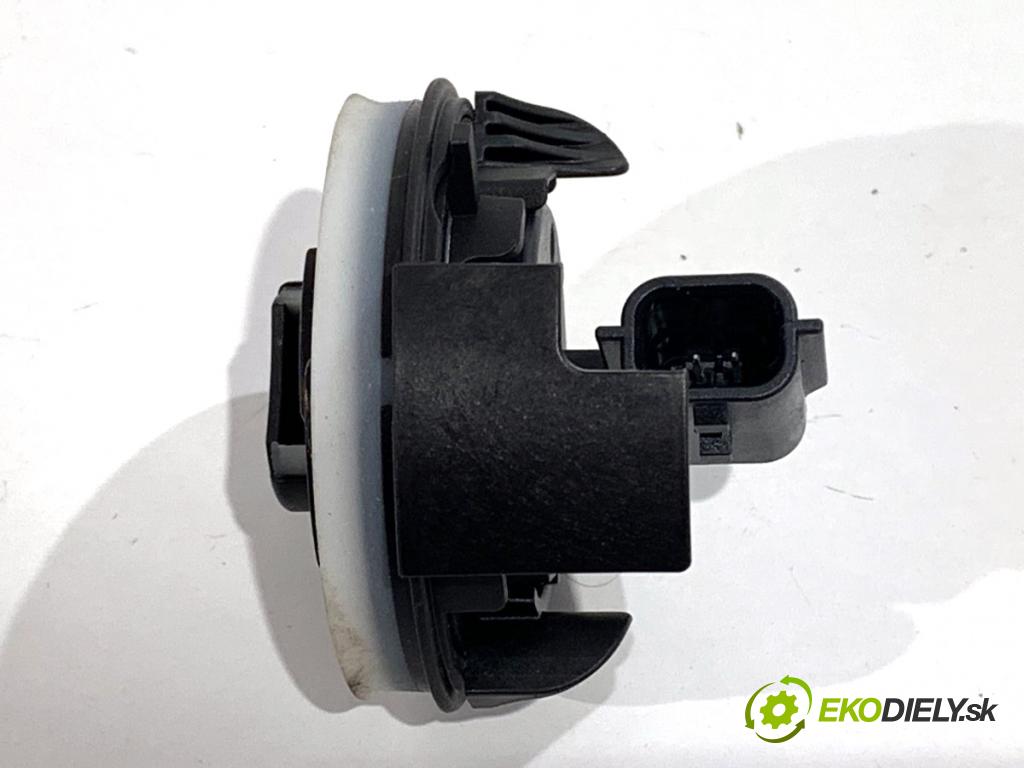 RENAULT CLIO V liftback 2022 69 kW 1.6 E-TECH 145 (B7MU) 1598 Snímač nárazu 988365FL0A (Snímač nárazu)