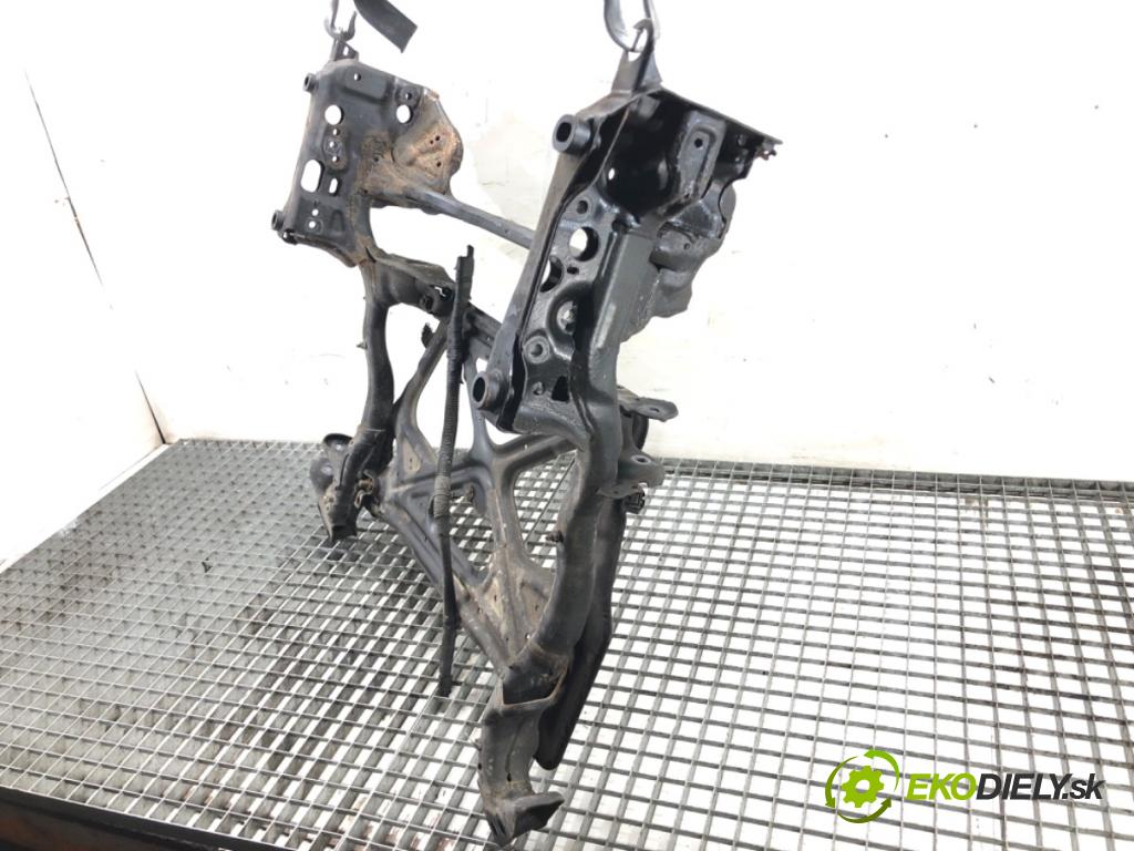 AUDI A6 C7 sedan 2011 180 kW 3.0 TDI quattro 2967 výztuha pod motor  (Přední výztuha)