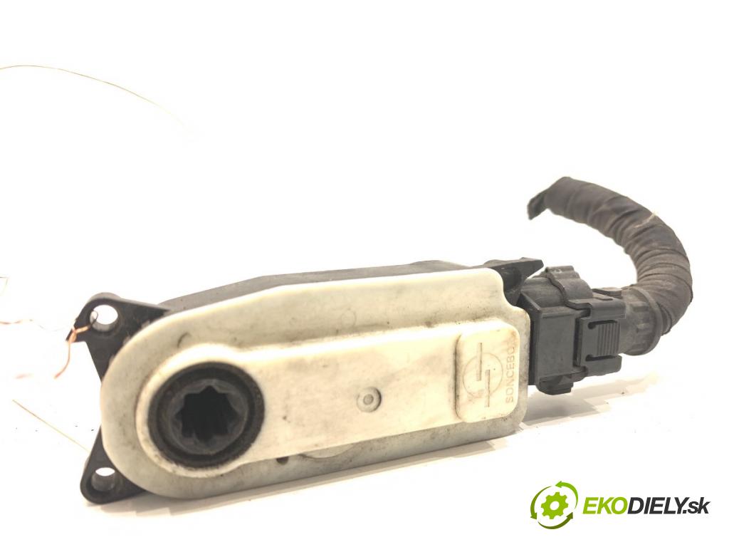 RENAULT CLIO V liftback 2022 69 kW 1.6 E-TECH 145 (B7MU) 1598 Motorček rolety ŽALÚZIE: 6477R1012A