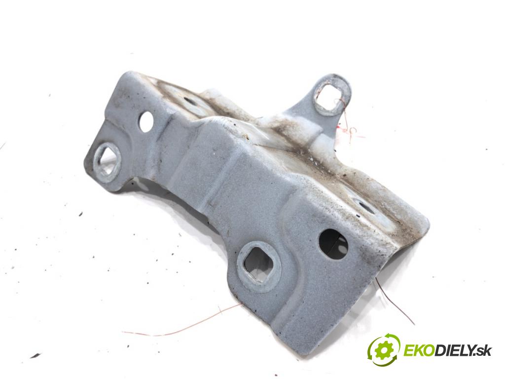 RENAULT CLIO V liftback 2022 69 kW 1.6 E-TECH 145 (B7MU) 1598 držiak blatníka ľavy 663514389R