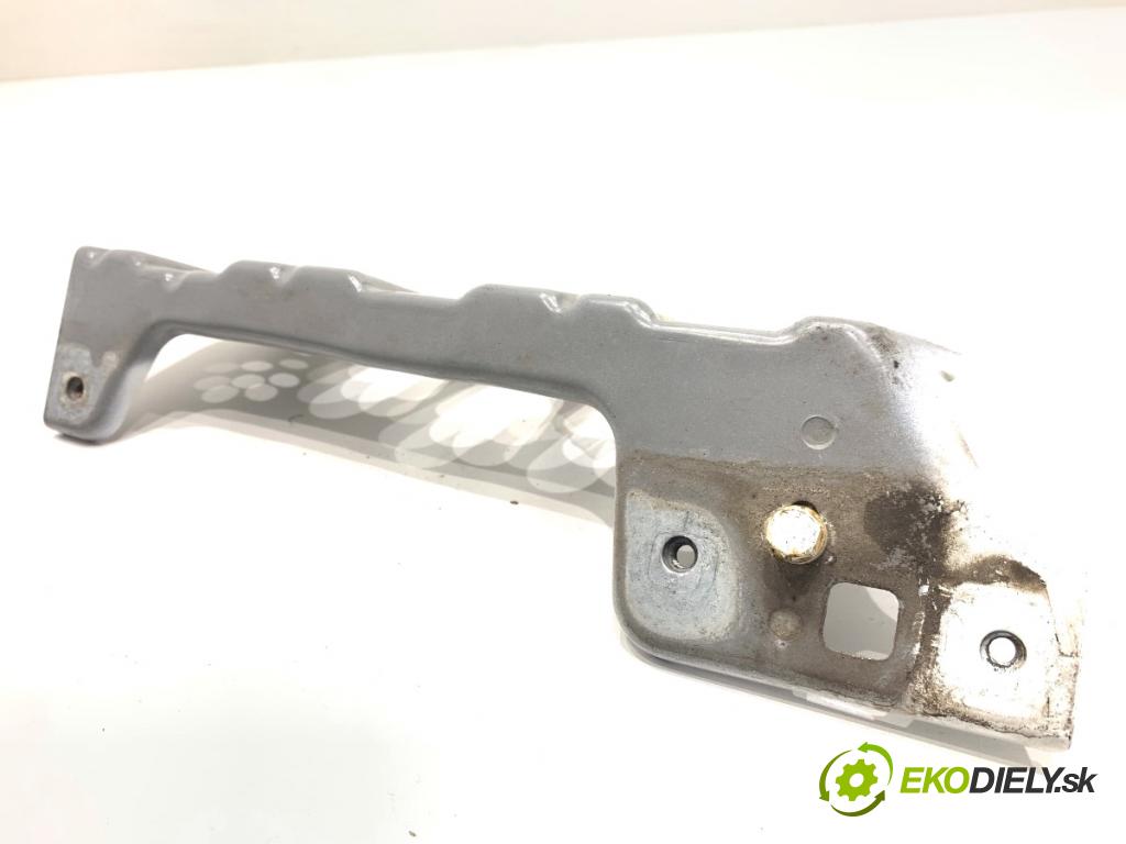 RENAULT CLIO V liftback 2022 69 kW 1.6 E-TECH 145 (B7MU) 1598 držiak blatníka ľavy 641C16229R