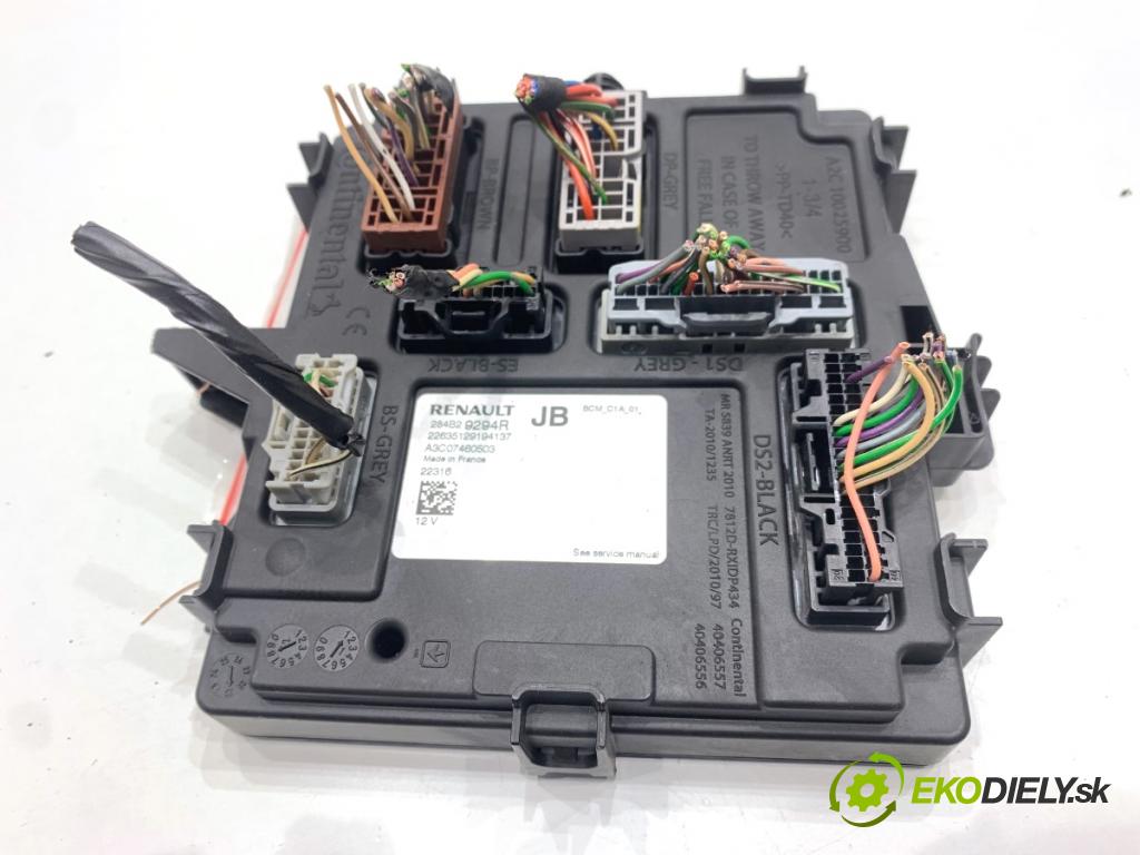 RENAULT CLIO V liftback 2022 69 kW 1.6 E-TECH 145 (B7MU) 1598 Modul BCM 284B29294R (Riadiaca jednotka ostatné)