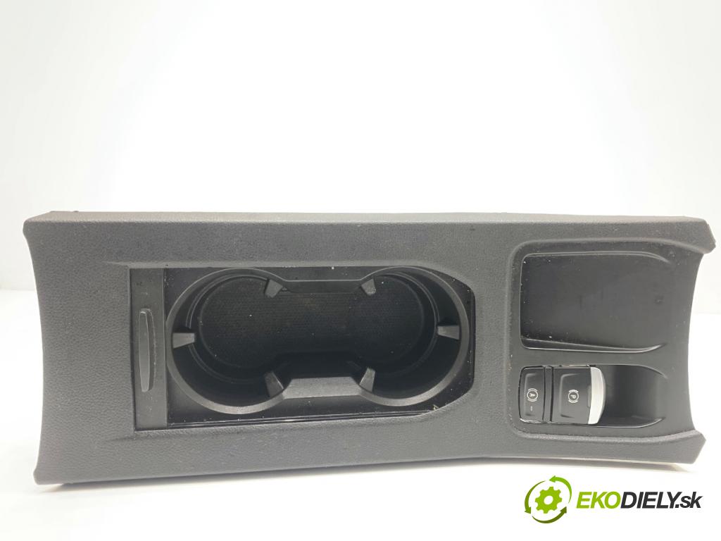 RENAULT CLIO V liftback 2022 69 kW 1.6 E-TECH 145 (B7MU) 1598 Držiak na nápoje  (Držiak (úchyt) na nápoje)