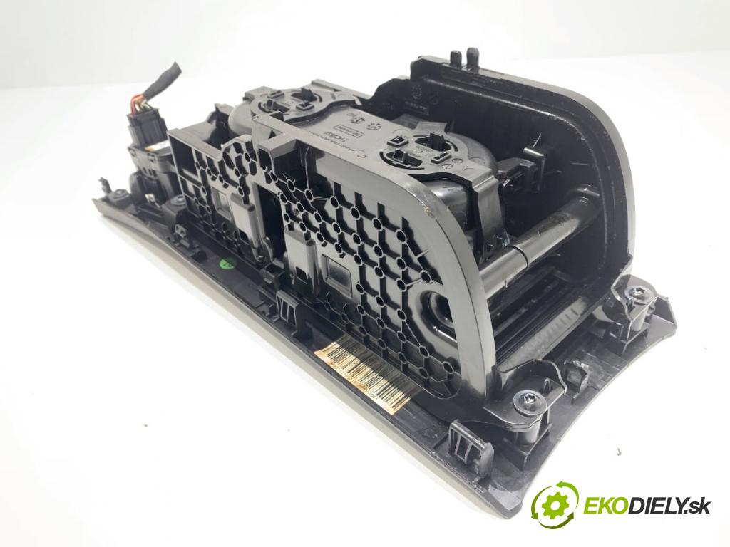 RENAULT CLIO V liftback 2022 69 kW 1.6 E-TECH 145 (B7MU) 1598 Držiak na nápoje  (Držiak (úchyt) na nápoje)