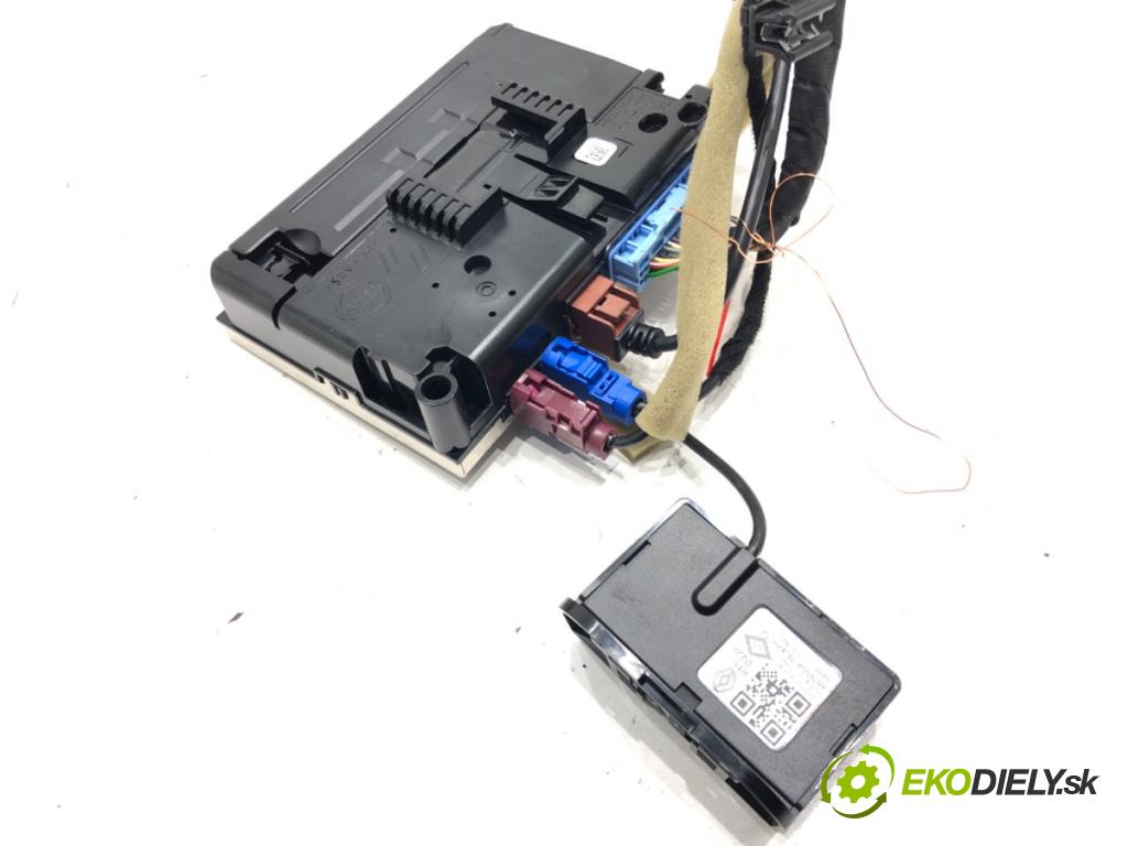 RENAULT CLIO V liftback 2022 69 kW 1.6 E-TECH 145 (B7MU) 1598 modul navigace 2591A2858R