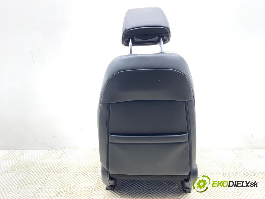 HONDA CR-V V SUV 2020 107 kW 2.0 e-CVT Hybrid AWD (RT6) 1993 Sedadlo ľavy predný