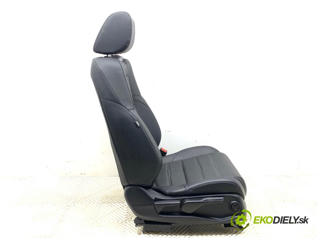 HONDA CR-V V SUV 2020 107 kW 2.0 e-CVT Hybrid AWD (RT6) 1993 Sedadlo pravy predný