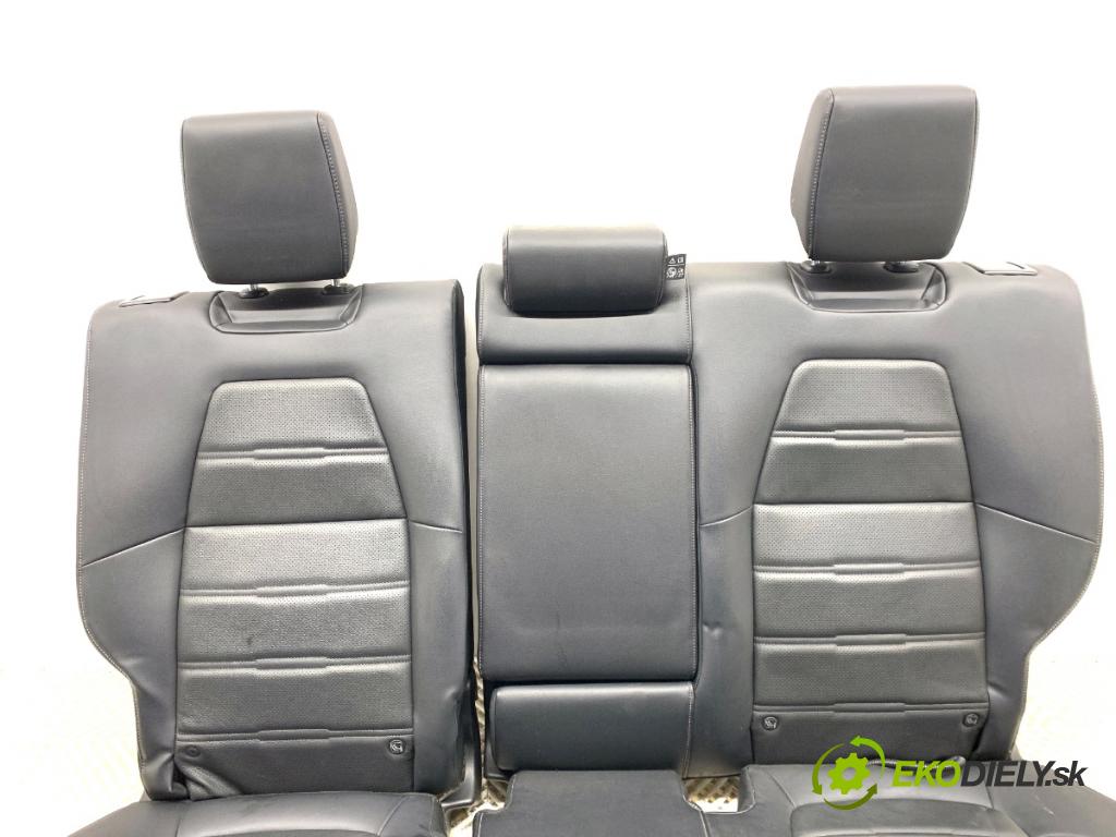 HONDA CR-V V SUV 2020 107 kW 2.0 e-CVT Hybrid AWD (RT6) 1993 Sedadlo druhý rad