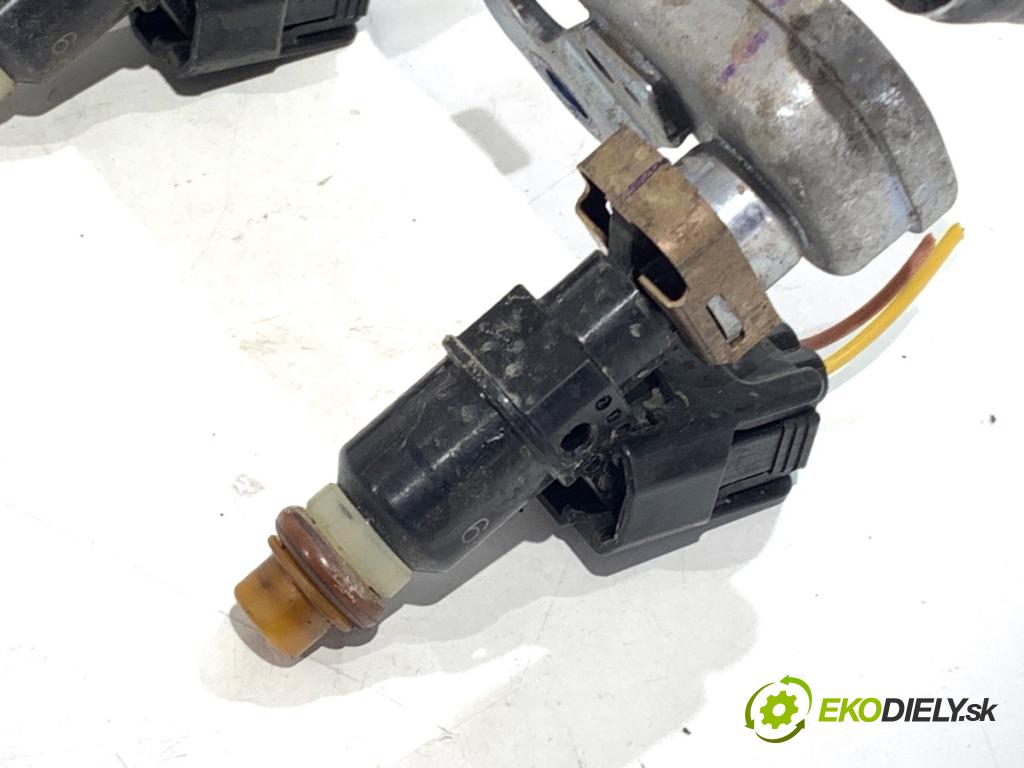 HONDA CR-V V SUV 2020 107 kW 2.0 e-CVT Hybrid AWD (RT6) 1993 Lišta vstrekovacia  (Vstrekovacia lišta)